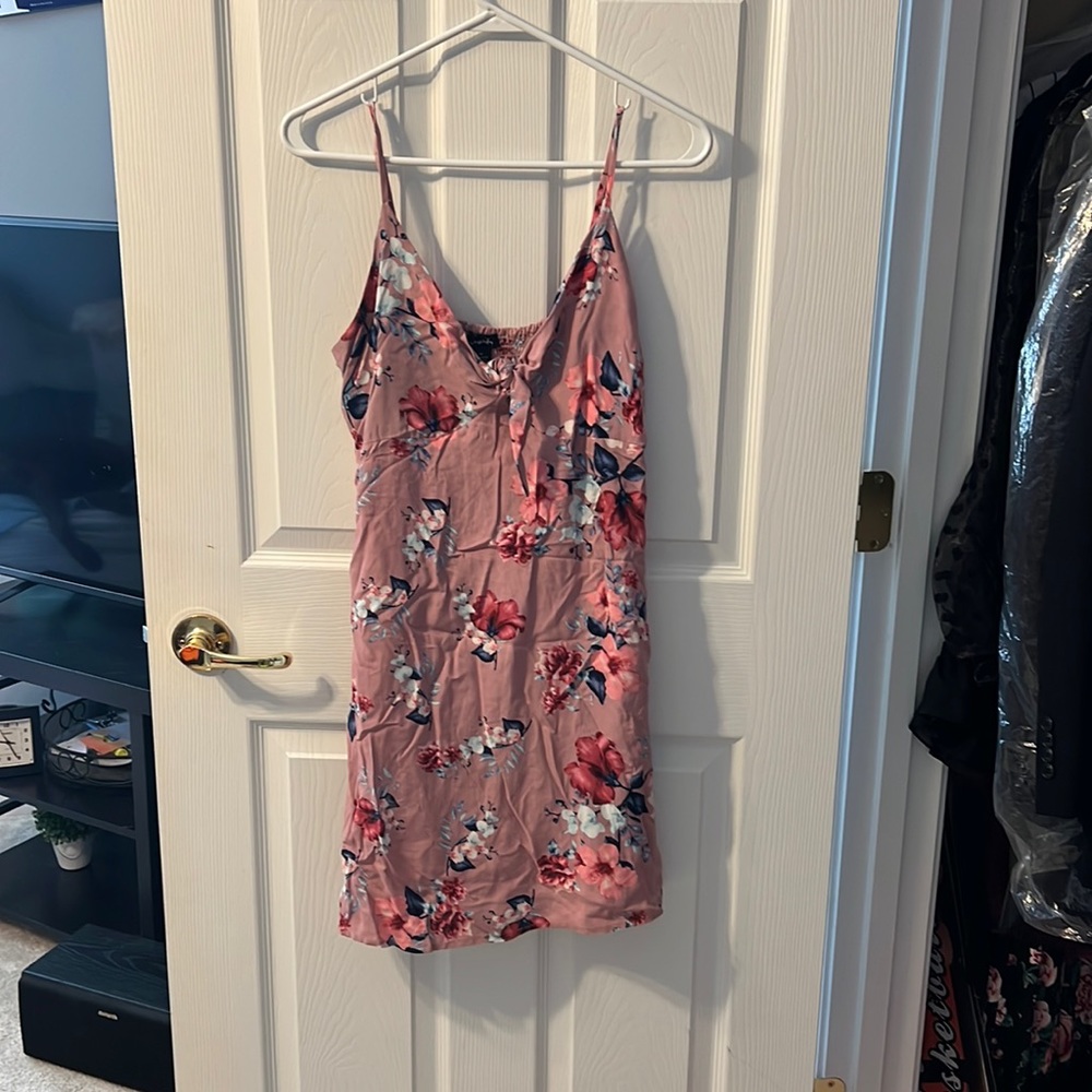 Justify dress